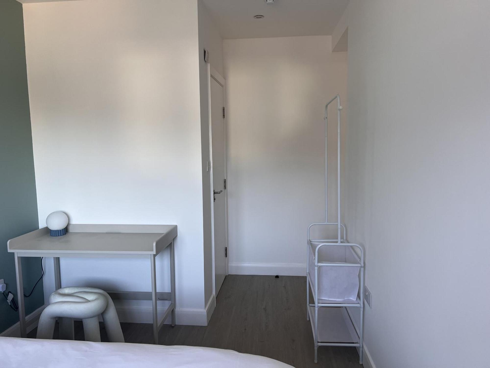 Zozy Clitterhouse Hotel London Exterior photo